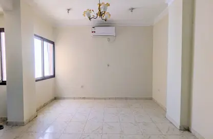 Apartment - 2 Bedrooms - 2 Bathrooms for rent in Muntazah 7 - Al Muntazah - Doha