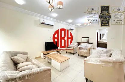 فيلا - 4 غرف نوم - 5 حمامات للايجار في فلل عين خالد - عين خالد - الدوحة