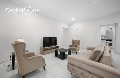 Apartment - 2 Bedrooms - 2 Bathrooms for rent in Omar Bin Abdul Aziz Street - Madinat Khalifa - Doha