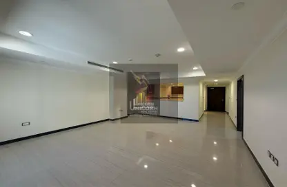 Apartment - 1 Bedroom - 2 Bathrooms for rent in East Porto Drive - Porto Arabia - The Pearl Island - Doha