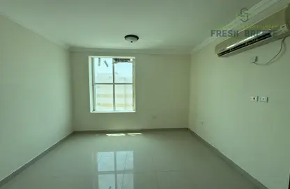 Apartment - 2 Bedrooms - 2 Bathrooms for rent in Al Mansoura - Doha