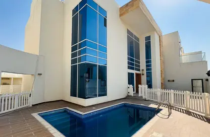 Villa - 4 Bedrooms - 5 Bathrooms for rent in Ain Khaled Villas - Ain Khaled - Doha