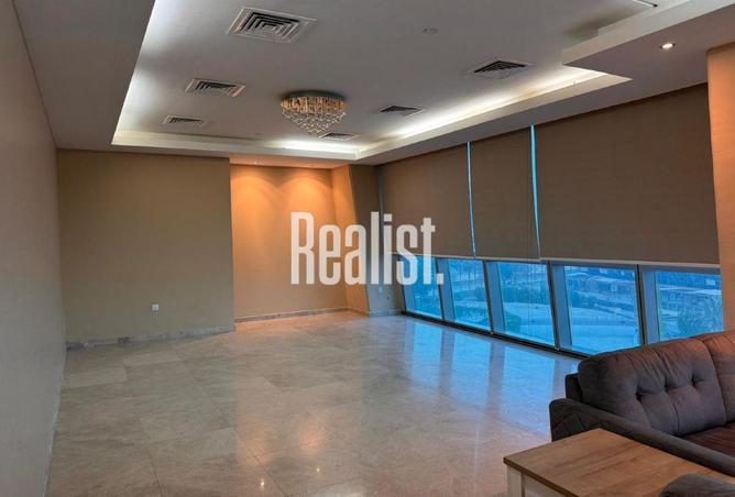 984125 - Property Image 3