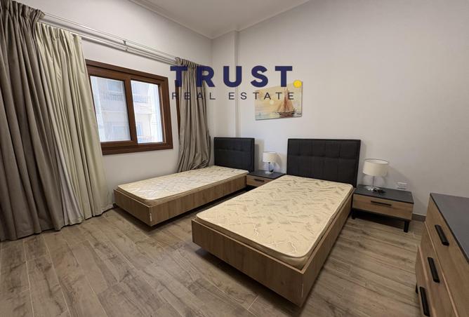 958301 - Property Image 3