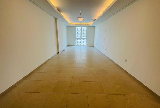 982119 - Property Image 3