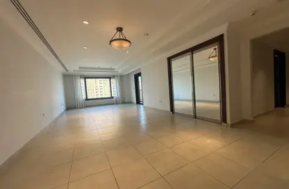 Apartment - 2 Bedrooms - 3 Bathrooms for rent in The Pearl Island - Doha
