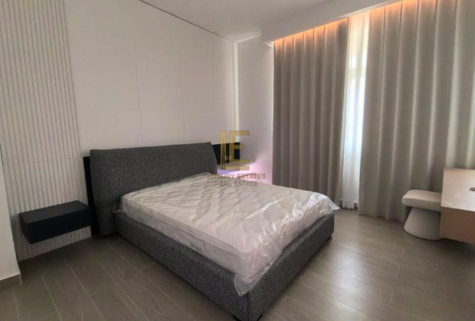 858220 - Property Image 3
