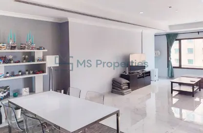 Apartment - 1 Bedroom - 2 Bathrooms for sale in West Porto Drive - Porto Arabia - The Pearl Island - Doha