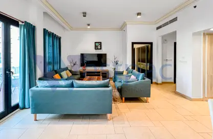 Apartment - 1 Bedroom - 2 Bathrooms for rent in Qanat Quartier - The Pearl Island - Doha
