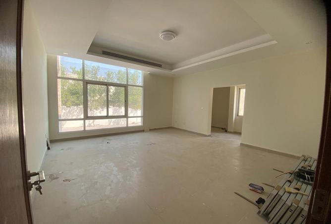 938747 - Property Image 2