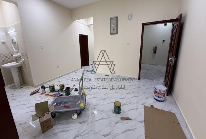932071 - Property Image 3