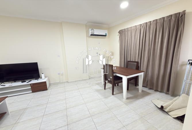 957766 - Property Image 3