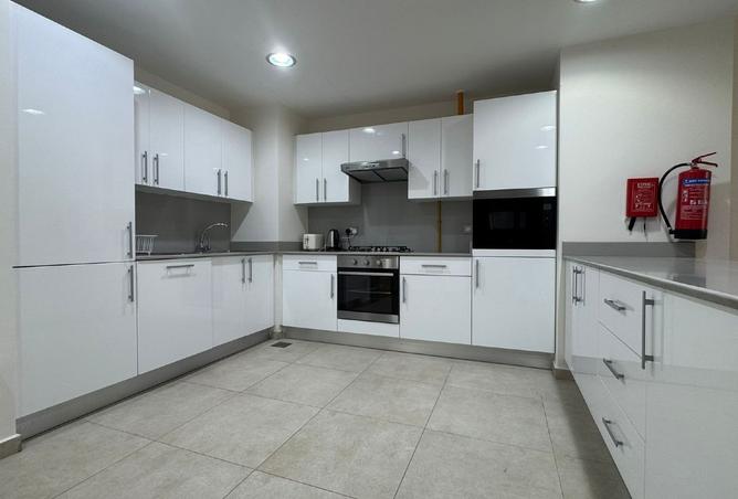984402 - Property Image 3