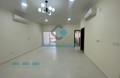 Apartment - 2 Bedrooms - 2 Bathrooms for rent in Al Mansoura - Al Mansoura - Doha