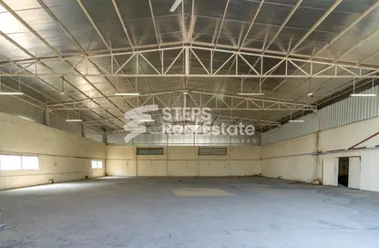 Warehouse - Studio - 6 Bathrooms for rent in Industrial Area 1 - Industrial Area - Doha
