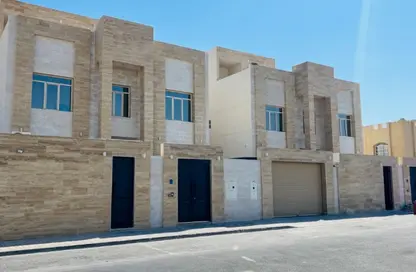 فيلا - 7 غرف نوم - 8 حمامات للايجار في كاب 30 دي اتش ال - جنوب الدحيل - الدحيل - الدوحة