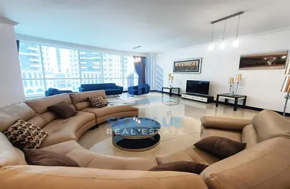 Duplex - 3 Bedrooms - 4 Bathrooms for rent in West Bay - Doha