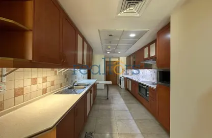 Apartment - 3 Bedrooms - 4 Bathrooms for sale in Tower 9 - Porto Arabia - The Pearl Island - Doha