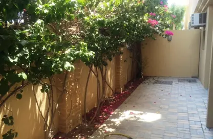 Compound - 3 Bedrooms - 4 Bathrooms for rent in Al Nuaija - Doha