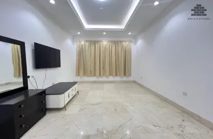 Apartment - 2 Bedrooms - 3 Bathrooms for rent in Muntazah 13 - Al Muntazah - Doha