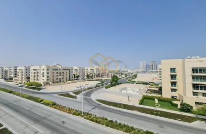 Apartment - 3 Bedrooms - 4 Bathrooms for sale in Regency Residence Fox Hills 3 - Lusail