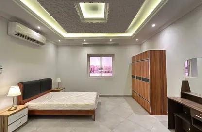 Apartment - Studio - 1 Bathroom for rent in Umm Qarn - Al Daayen