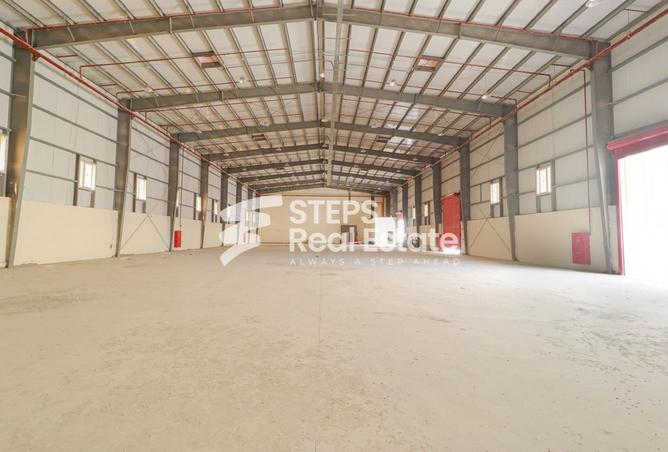 933210 - Property Image 2