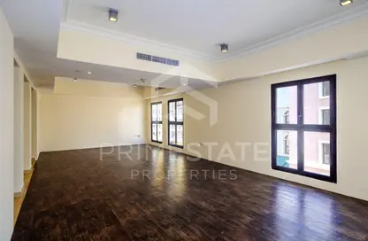 Apartment - 4 Bedrooms - 4 Bathrooms for rent in Chateau - Qanat Quartier - The Pearl Island - Doha