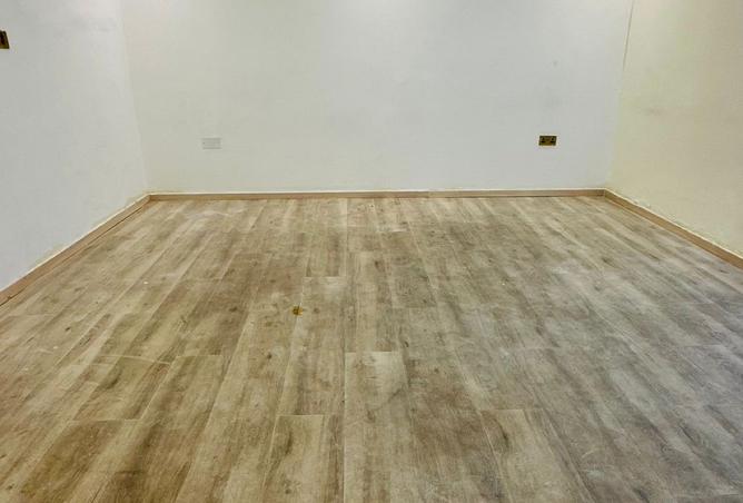 980983 - Property Image 2