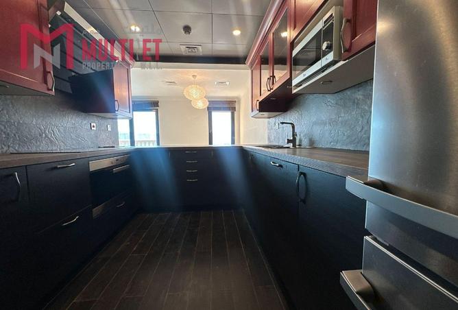 951398 - Property Image 3