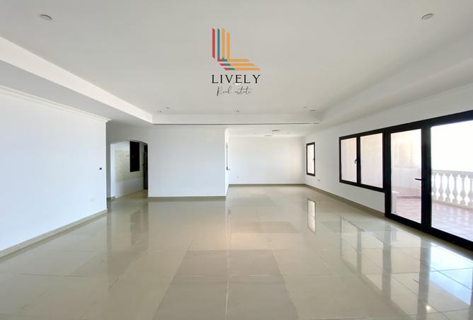 948735 - Property Image 2