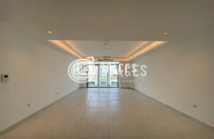 Apartment - 2 Bedrooms - 3 Bathrooms for rent in Gewan Island - The Pearl Island - Doha