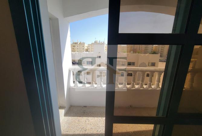 943078 - Property Image 2