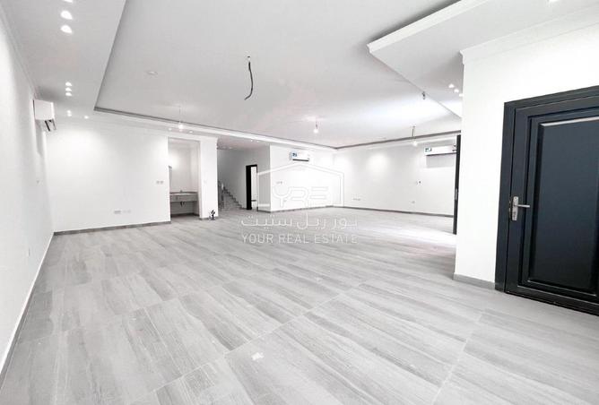 990203 - Property Image 3