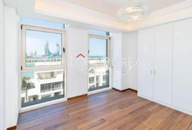 975452 - Property Image 2