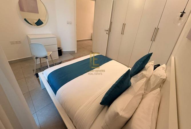 990178 - Property Image 2