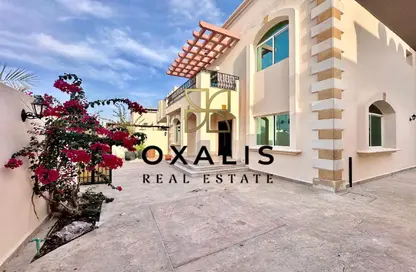 Apartment - 5 Bedrooms - 6 Bathrooms for rent in Mamoura 18 - Al Maamoura - Doha