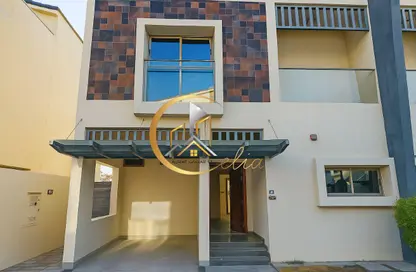 Compound - 3 Bedrooms - 5 Bathrooms for rent in Al Messila - Al Messila - Doha