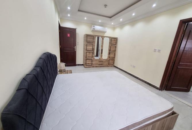929433 - Property Image 2