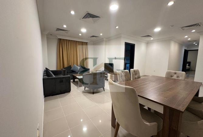 927745 - Property Image 2