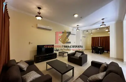 مجمع سكني - 4 غرف نوم - 4 حمامات للايجار في وسط المدينة - الخور