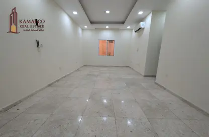 Apartment - 3 Bedrooms - 3 Bathrooms for rent in Al Nasr Street - Al Nasr - Doha