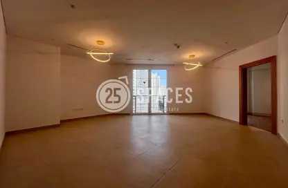 Apartment - 2 Bedrooms - 3 Bathrooms for rent in Floresta Gardens - Floresta Gardens - The Pearl Island - Doha