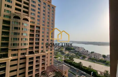 Apartment - 1 Bedroom - 2 Bathrooms for rent in East Porto Drive - Porto Arabia - The Pearl Island - Doha