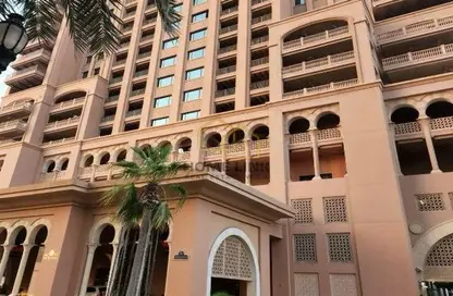 Apartment - 2 Bedrooms - 3 Bathrooms for rent in Tower 31 - Porto Arabia - The Pearl Island - Doha