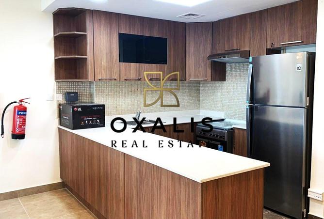 958319 - Property Image 2