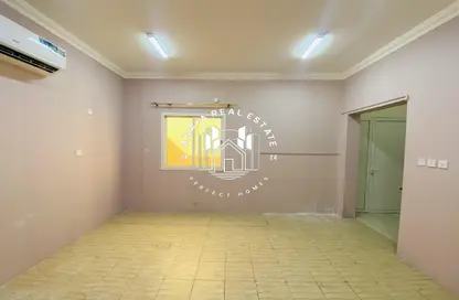 Apartment - Studio - 1 Bathroom for rent in Al Aziziyah - Al Aziziyah - Doha