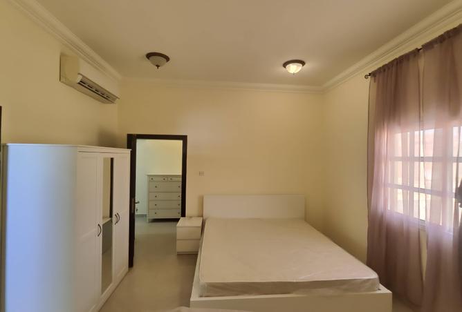 956745 - Property Image 3