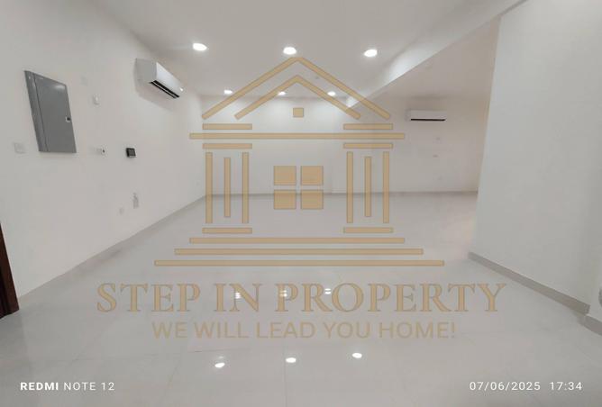 966472 - Property Image 3