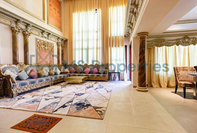 956725 - Property Image 2